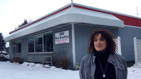 Photo of Laurie Pope